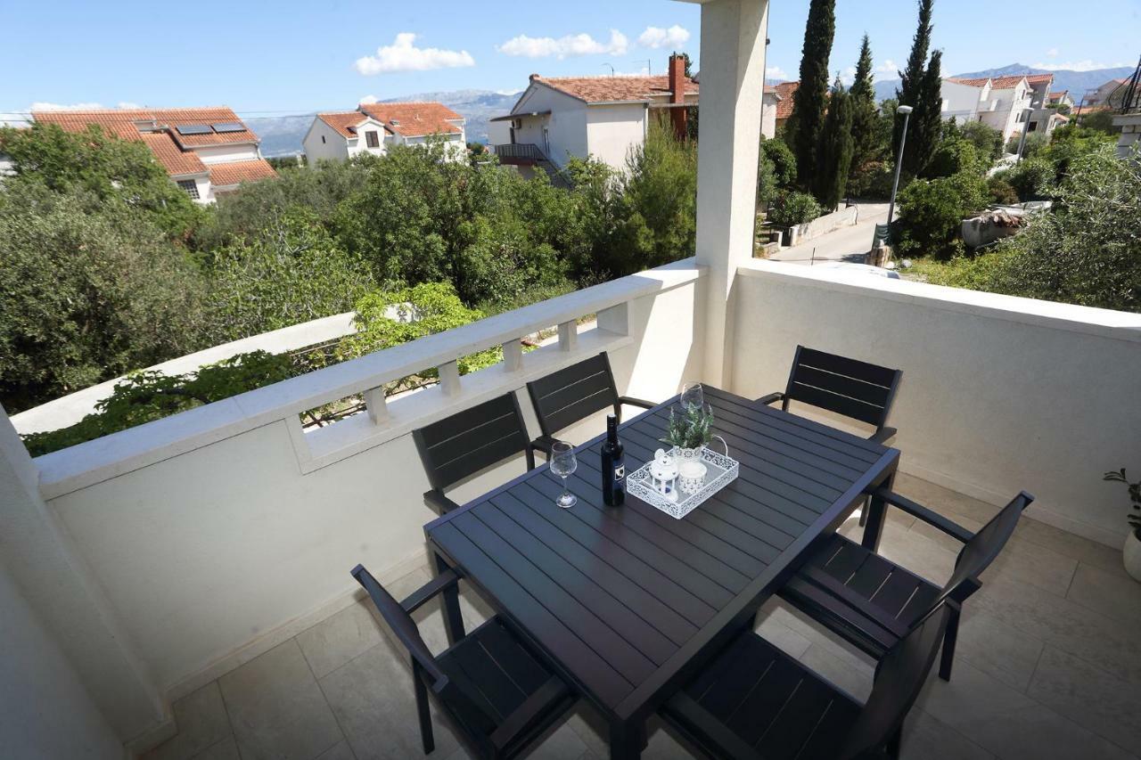 Apartments Romarin Supetar Luaran gambar